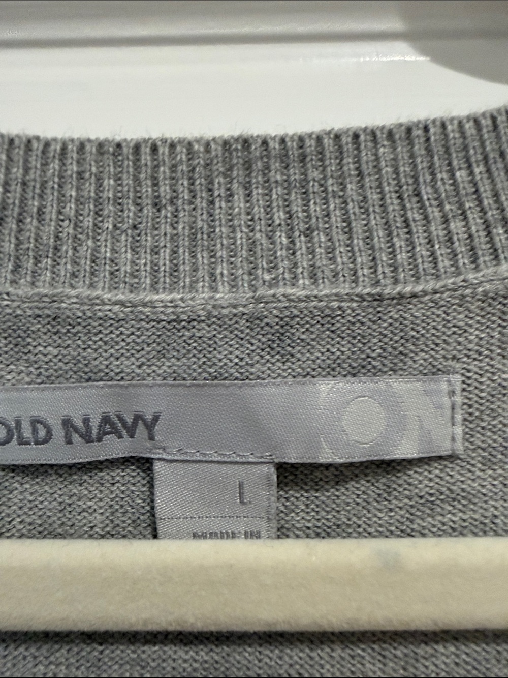 Old Navy Women’s Gray Sleeveless Knit Cotton Tank, large - Picture 2 of 4